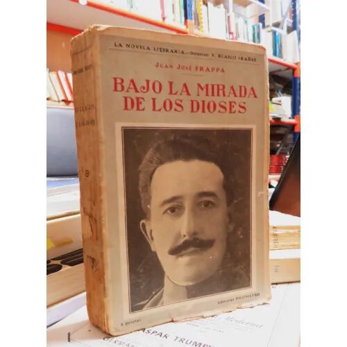 Bajo la Mirada de los Dioses